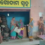 ଖାଉଟିଙ୍କୁ ପୁଷ୍ଟିକର ଖାଦ୍ୟ ମାଣ୍ଡିଆ ବାଣ୍ଟିଲେ ସରପଞ୍ଚ