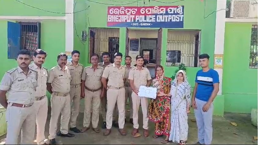 ଚୋରି ହୋଇଯାଇଥିବା ସୁନା ଉଦ୍ଧାର କରି ମାଲିକକୁ ହସ୍ତାନ୍ତର କଲା ପୋଲିସ୍