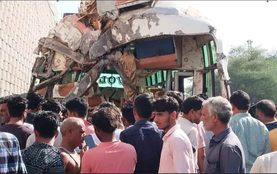 ଭୟଙ୍କର ବସ ଦୁର୍ଘଟଣାରେ ଚାଲିଗଲା ୧୨ ଜଣଙ୍କ ଜୀବନ