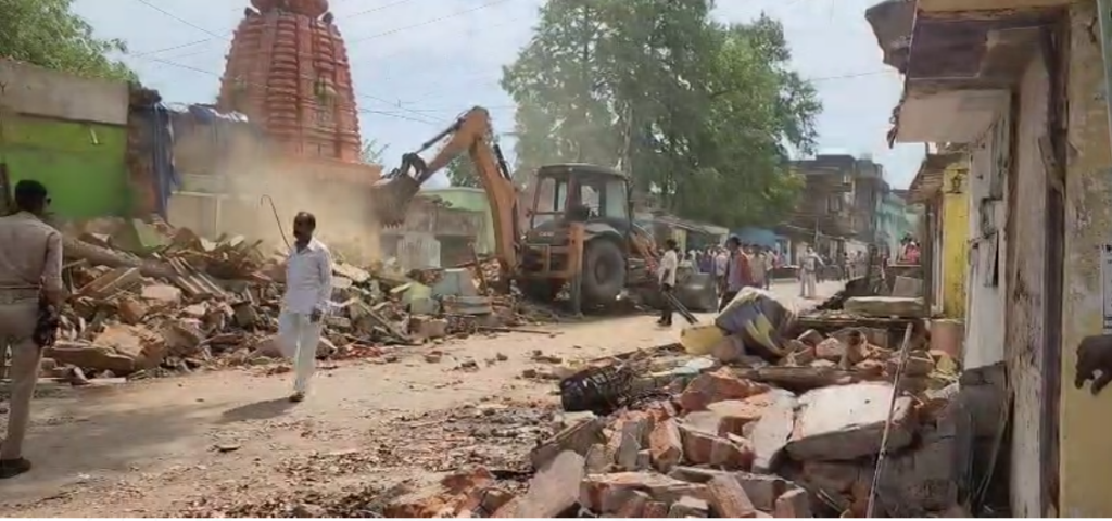 ଜେପୁର ବସଷ୍ଟାଣ୍ଡ ଜବର୍ ଦାଖଲ ଉଚ୍ଛେଦ