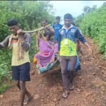 କାନ୍ଧରେ ବୁହା ହେଲେ ଗର୍ଭବତୀ ମହିଳା