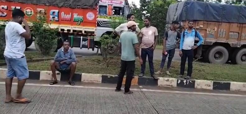 ଟ୍ରକ ଧକ୍କାରେ ୫ରୁ ଉର୍ଦ୍ଧ୍ବ ଗାଈ ମୃତ