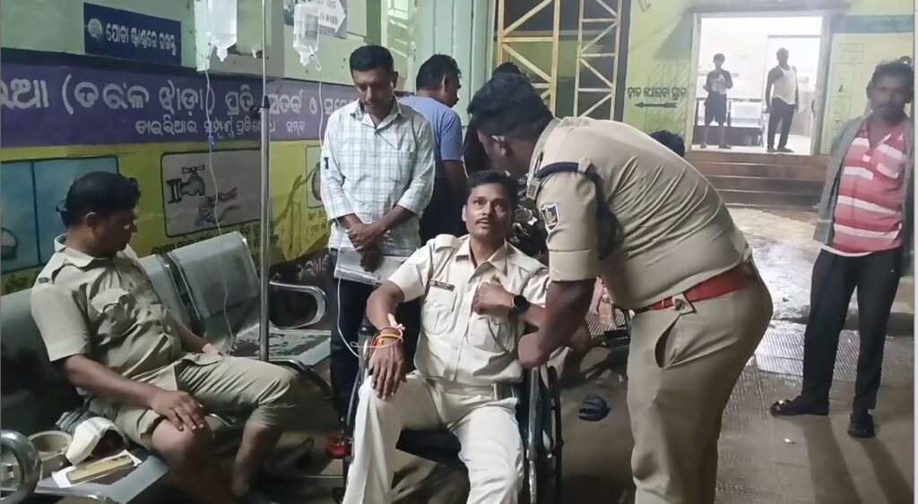 ମଦୁଆ ପୋଲିସ ଡ୍ରାଇଭର ଘଟାଇଲା ଭୟଙ୍କର ଦୁର୍ଘଟଣା