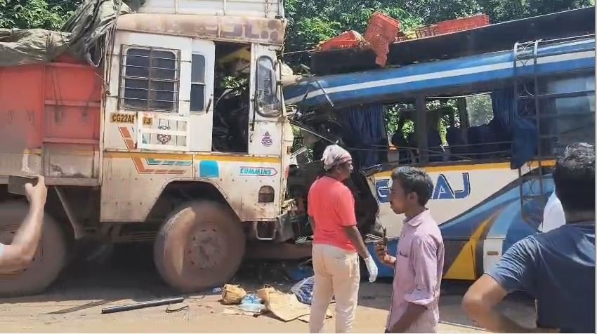 ଜାତୀୟ ରାଜପଥରେ ଗଡ଼ିଲା ମୁଣ୍ଡ