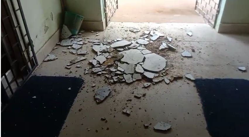 ହସ୍ପିଟାଲ ଛାତରୁ ଖସିଲା ପ୍ଳାଷ୍ଟର