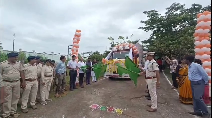 ଗଣ ବୃକ୍ଷ ରୋପଣ ପାଇଁ ବଣ୍ଟା ହେଲା ଚାରା