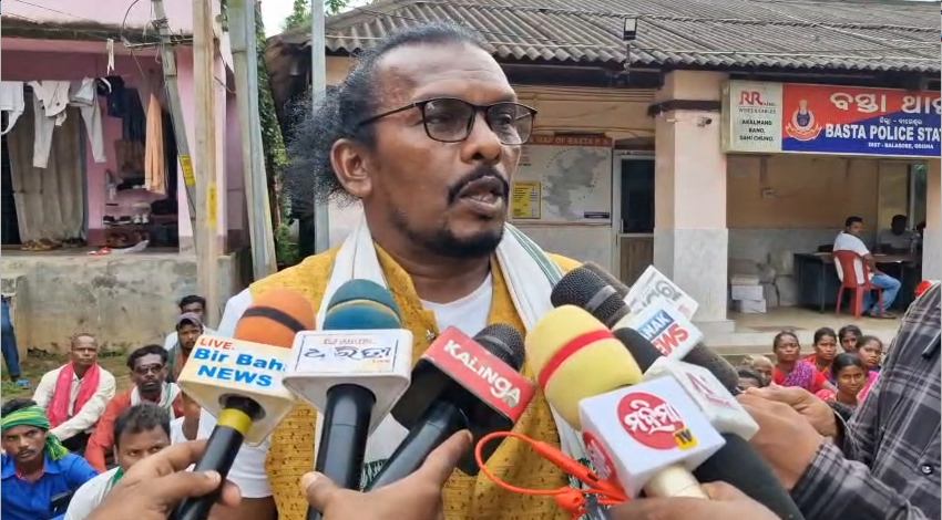 ITI ଛାତ୍ରୀଙ୍କ ମୃତ୍ୟୁ ପରେ ଥାନା ଆଗରେ ଉତ୍ତେଜନା