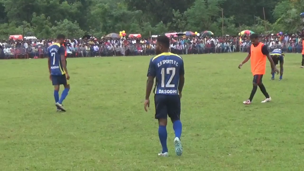 ଫୁଟବଲ ଖେଳ ଦେଖିବା ପାଇଁ ୧୦ ହଜାର ଲୋକଙ୍କ ଭିଡ଼ || MAYURBHANJ NEWS