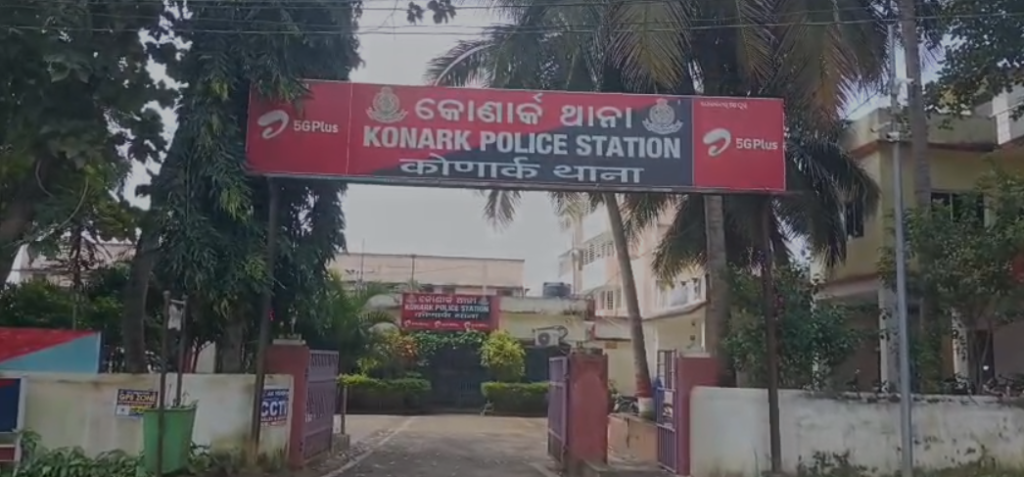 ଧାନ ବିଲରେ ପଡିଛି ଅଜଣା ମୃତଦେହ