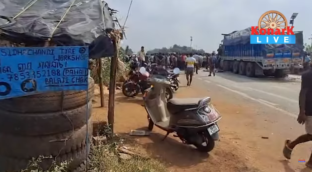 ହାଇୱା ପଛପଟେ ଧକ୍କାଦେଇ ଚାପିଗଲେ ଟ୍ରକ ଡ୍ରାଇଭର || DHENKANAL NEWS