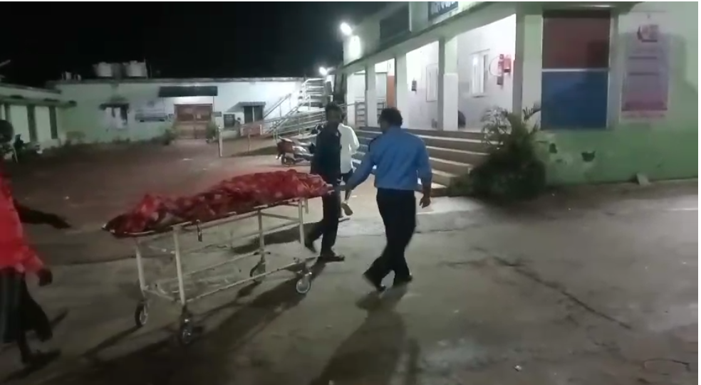 ବର୍ଷାରେ ଭୁଷୁଡ଼ିଲା କାନ୍ଥ ; ଚାପି ହୋଇ ଗଲା ବୃଦ୍ଧାଙ୍କ ଜୀବନ |